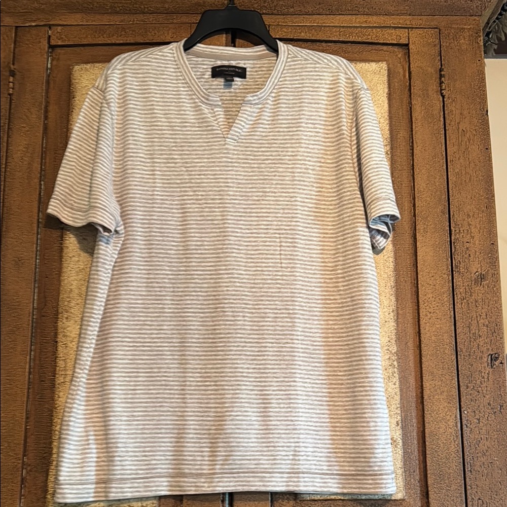 Banana Republic Linen Blend Top in Gray and White